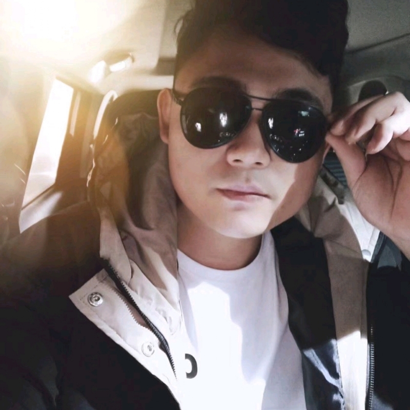 高大威武的第三张照片--芜湖相亲服务中心