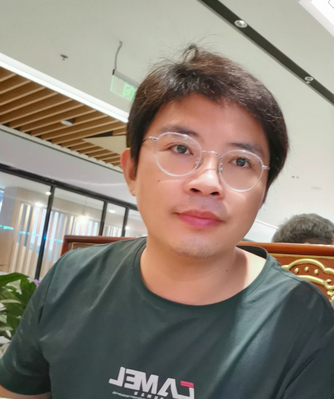 陆迅的第三张照片--芜湖相亲服务中心