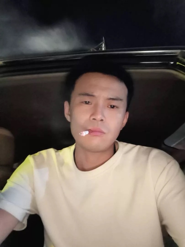 爱睡觉的土拨鼠的第一张照片--芜湖相亲服务中心