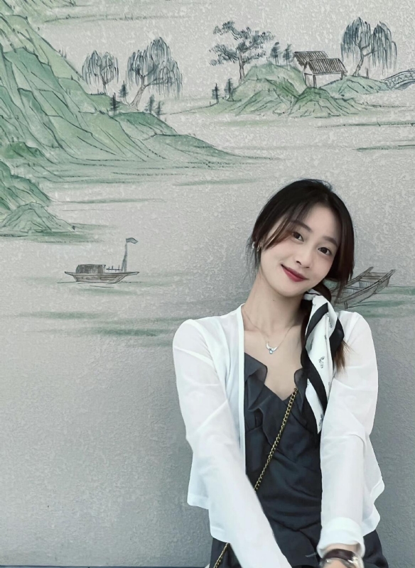 小趴菜的第一张照片--芜湖相亲服务中心