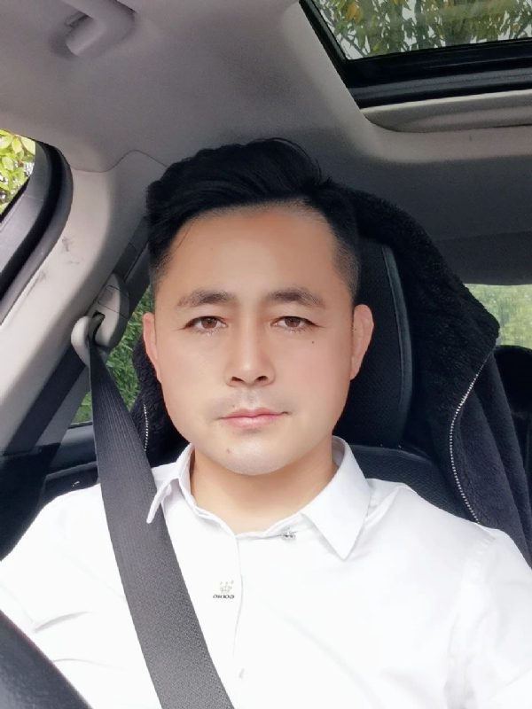 阿华大人的第一张照片--芜湖相亲服务中心