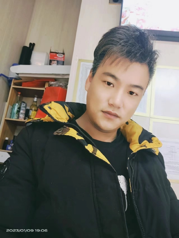 孤酒枕愁眼眠的第一张照片--芜湖相亲服务中心