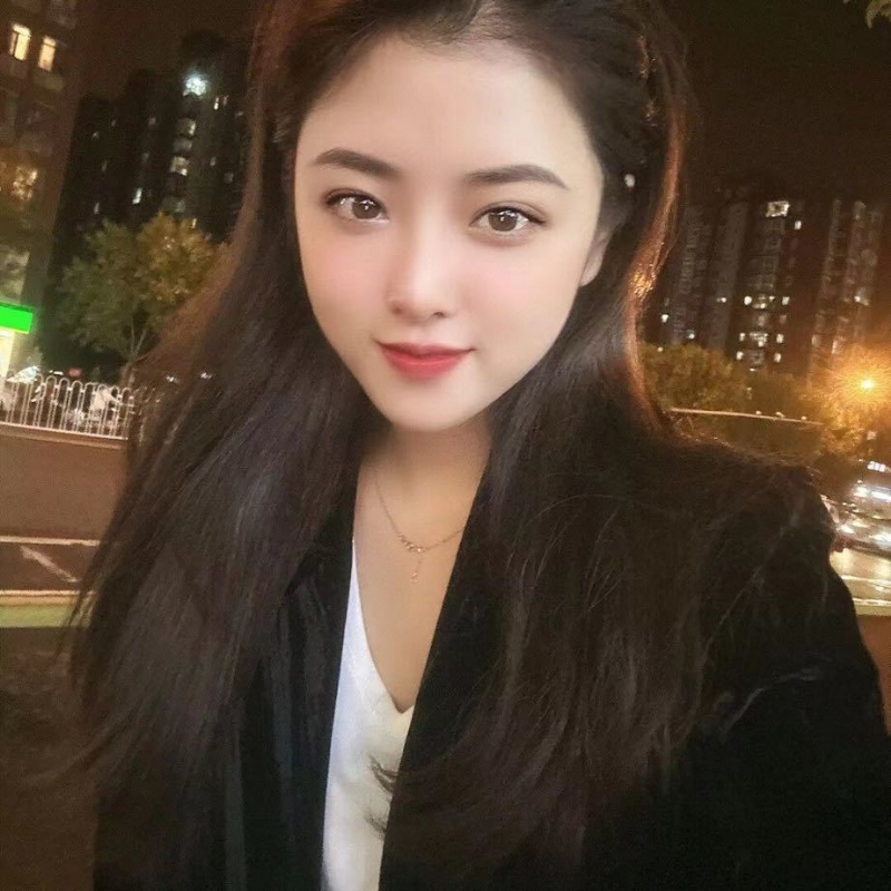 爱笑的微微的第一张照片--芜湖相亲服务中心