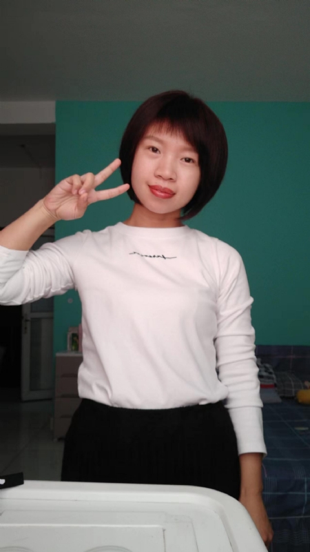 向日葵的第一张照片--芜湖相亲服务中心