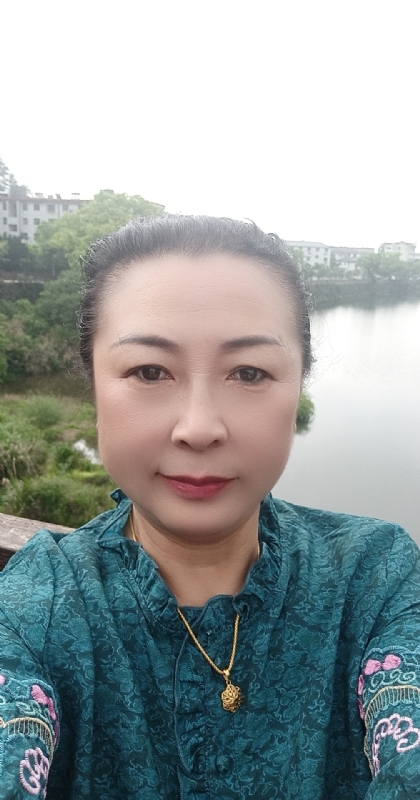 雨中情的第一张照片--芜湖相亲服务中心