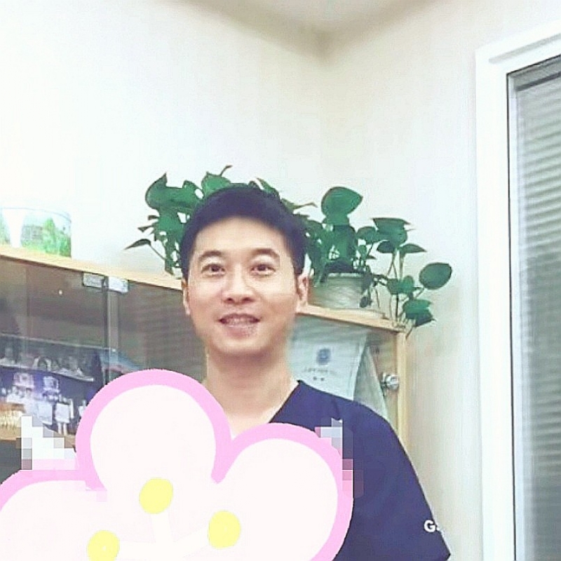 大手牵小手的第二张照片--芜湖相亲服务中心