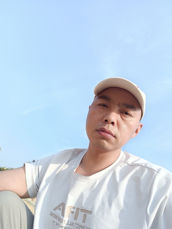 哥哥的第一张照片--芜湖相亲服务中心