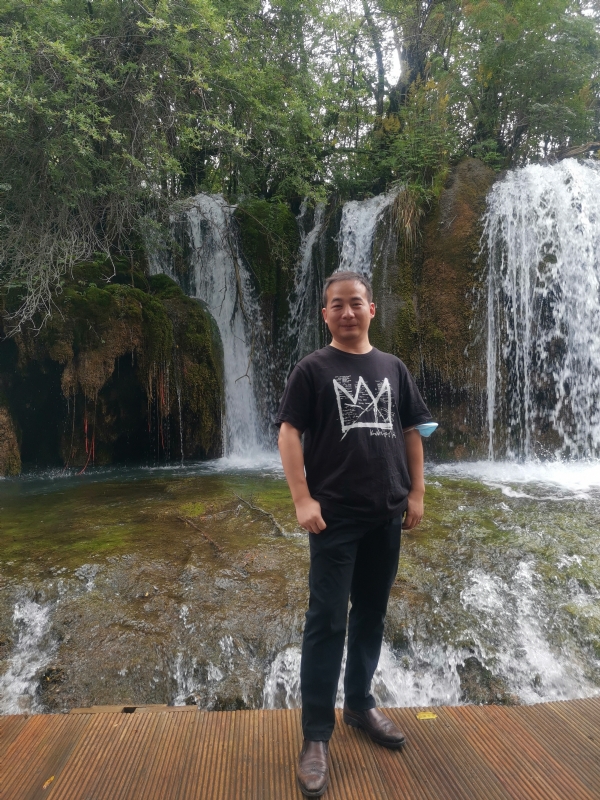 任君君的第一张照片--芜湖相亲服务中心