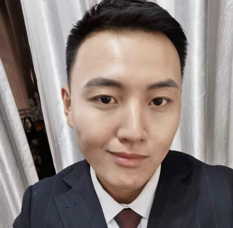 英俊潇洒的第二张照片--芜湖相亲服务中心