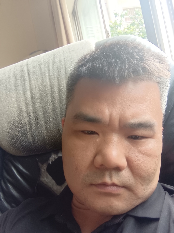 路人的第一张照片--芜湖相亲服务中心