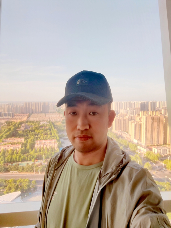 勇攀高峰的第一张照片--芜湖相亲服务中心