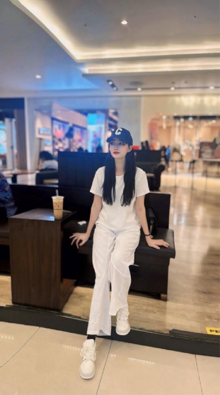 卖火柴的小女孩的第一张照片--芜湖相亲服务中心