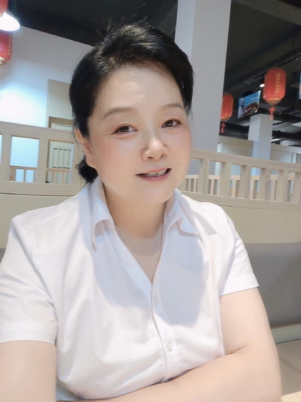 丁姐爱生活的第一张照片--芜湖相亲服务中心