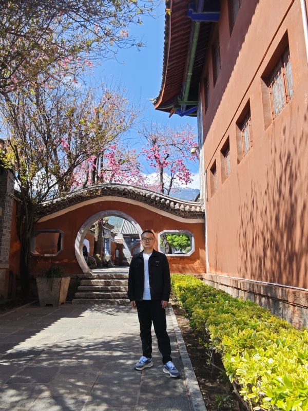 简单的第一张照片--芜湖相亲服务中心