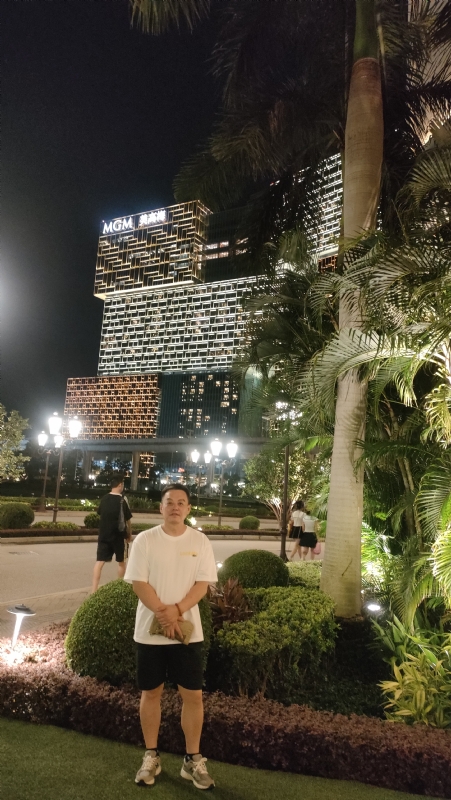 熟悉的身影的第一张照片--芜湖相亲服务中心