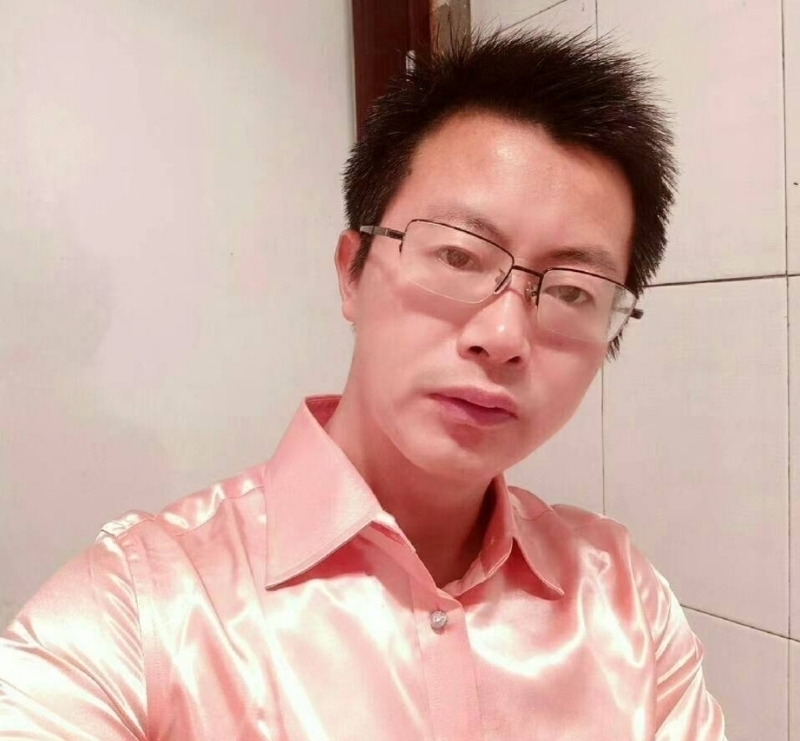 亮亮的第一张照片--芜湖相亲服务中心