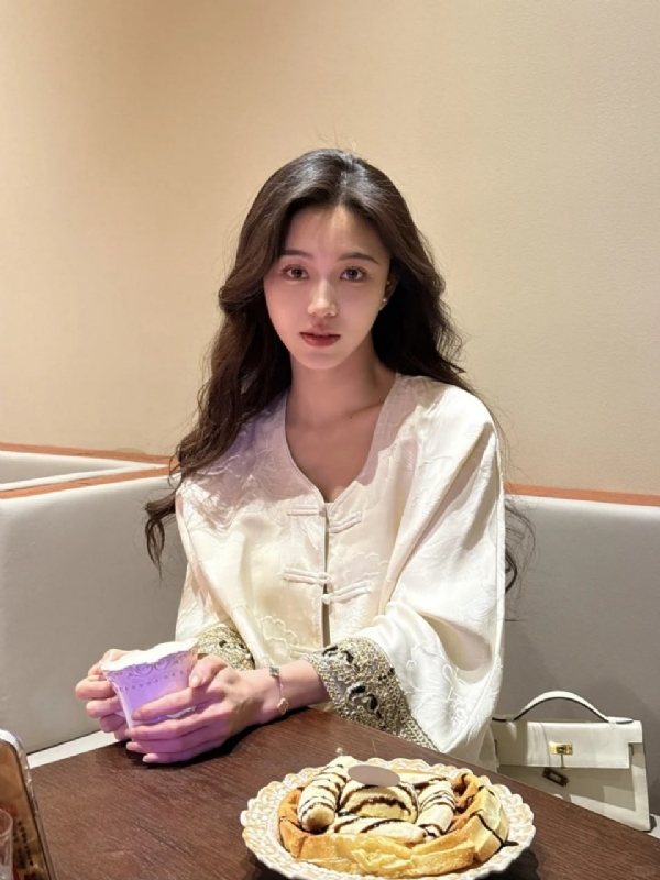 Anna的第二张照片--芜湖相亲服务中心