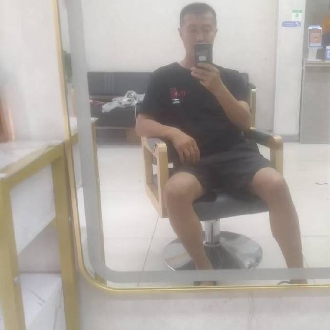 闫杰的第一张照片--芜湖相亲服务中心