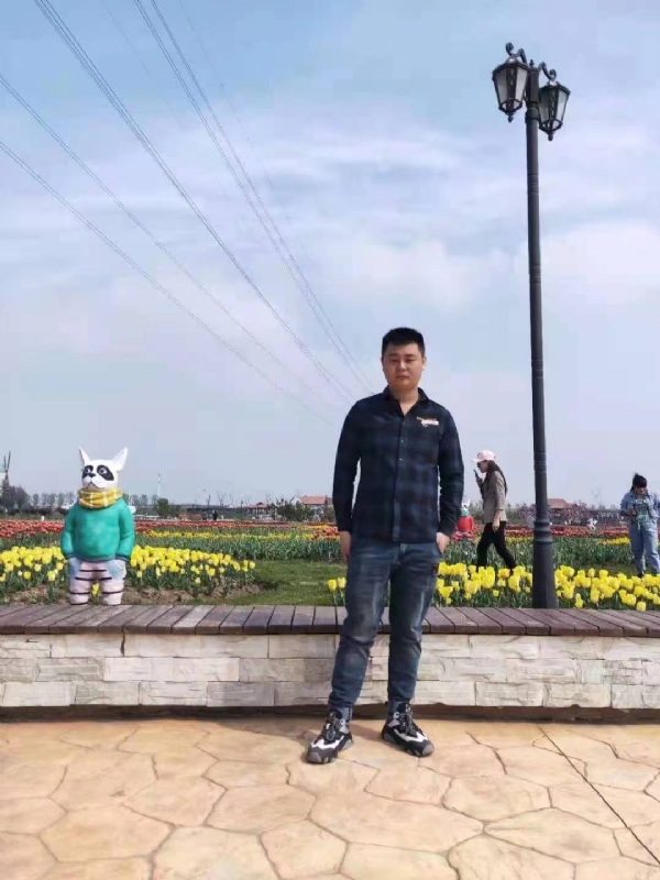 海阔天空的第一张照片--芜湖相亲服务中心