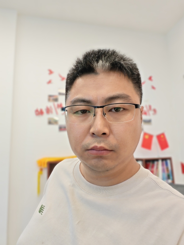 苦海寻舟的第一张照片--芜湖相亲服务中心