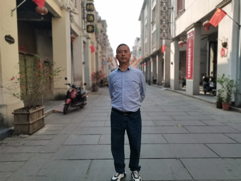 一粒尘埃的第一张照片--芜湖相亲服务中心