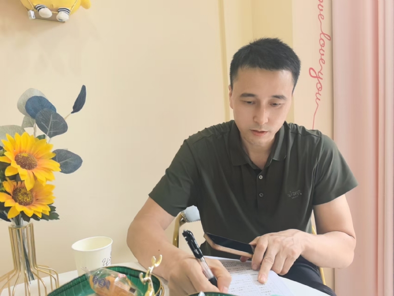 笑看一切的第二张照片--芜湖相亲服务中心