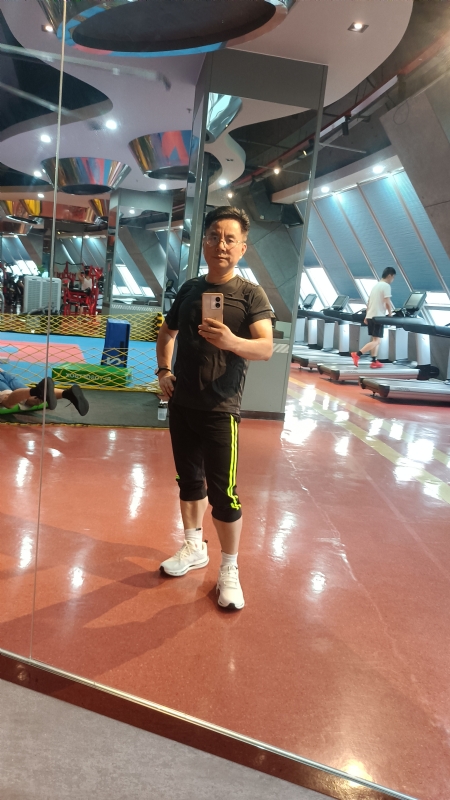 凭水相逢的第一张照片--芜湖相亲服务中心