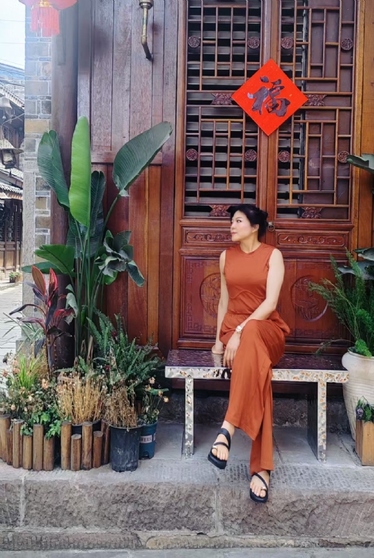 宛霞的第一张照片--芜湖相亲服务中心