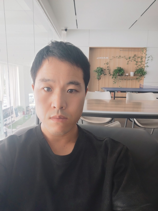 吊挂看风景的第一张照片--芜湖相亲服务中心