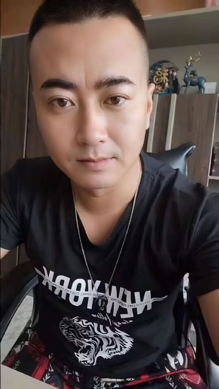 Luck耀的第一张照片--芜湖相亲服务中心