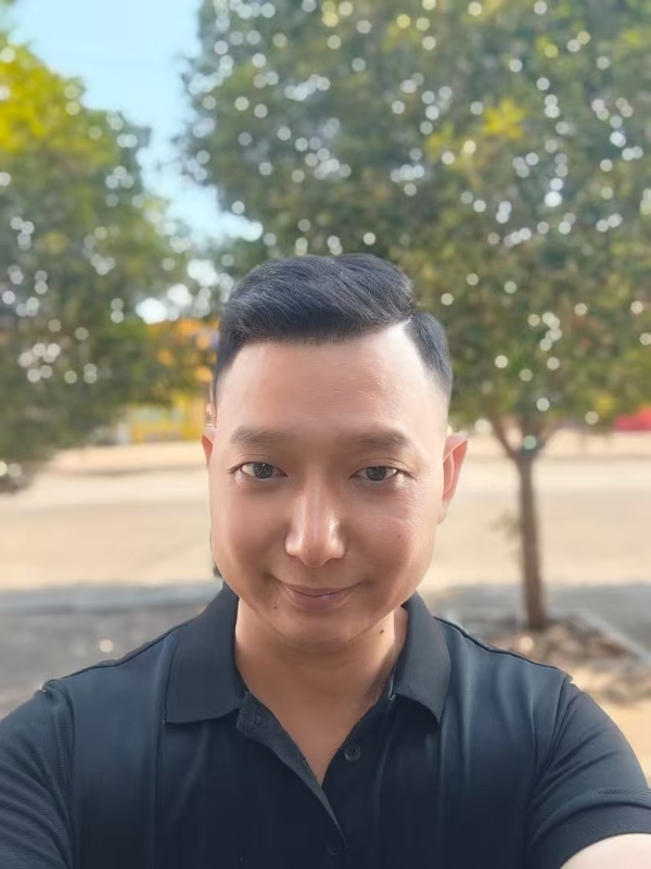 巷子里的猫的第一张照片--芜湖相亲服务中心