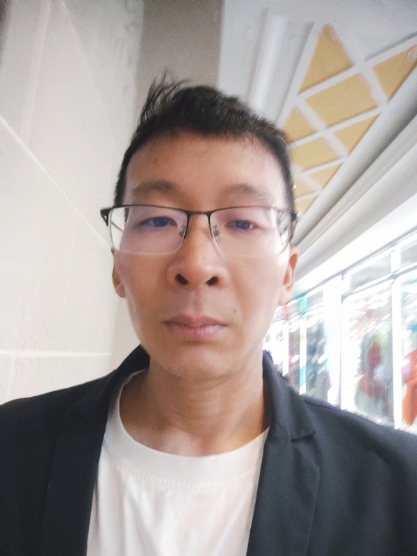 欣欣向荣的第一张照片--芜湖相亲服务中心