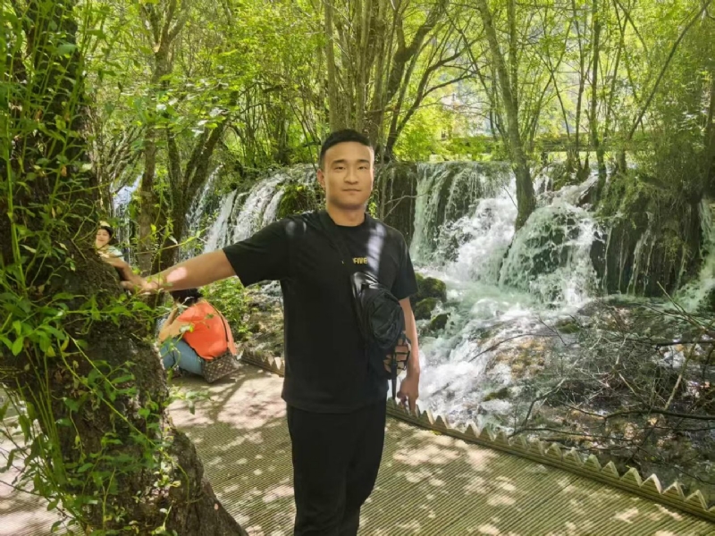 不管多累的第一张照片--芜湖相亲服务中心