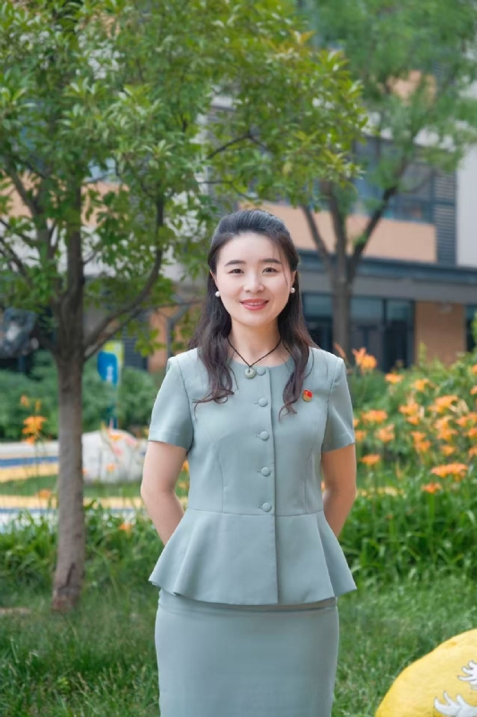 弯弯的第一张照片--芜湖相亲服务中心